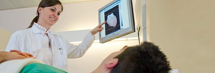 Echographie cardiaque avec une cardiologue
